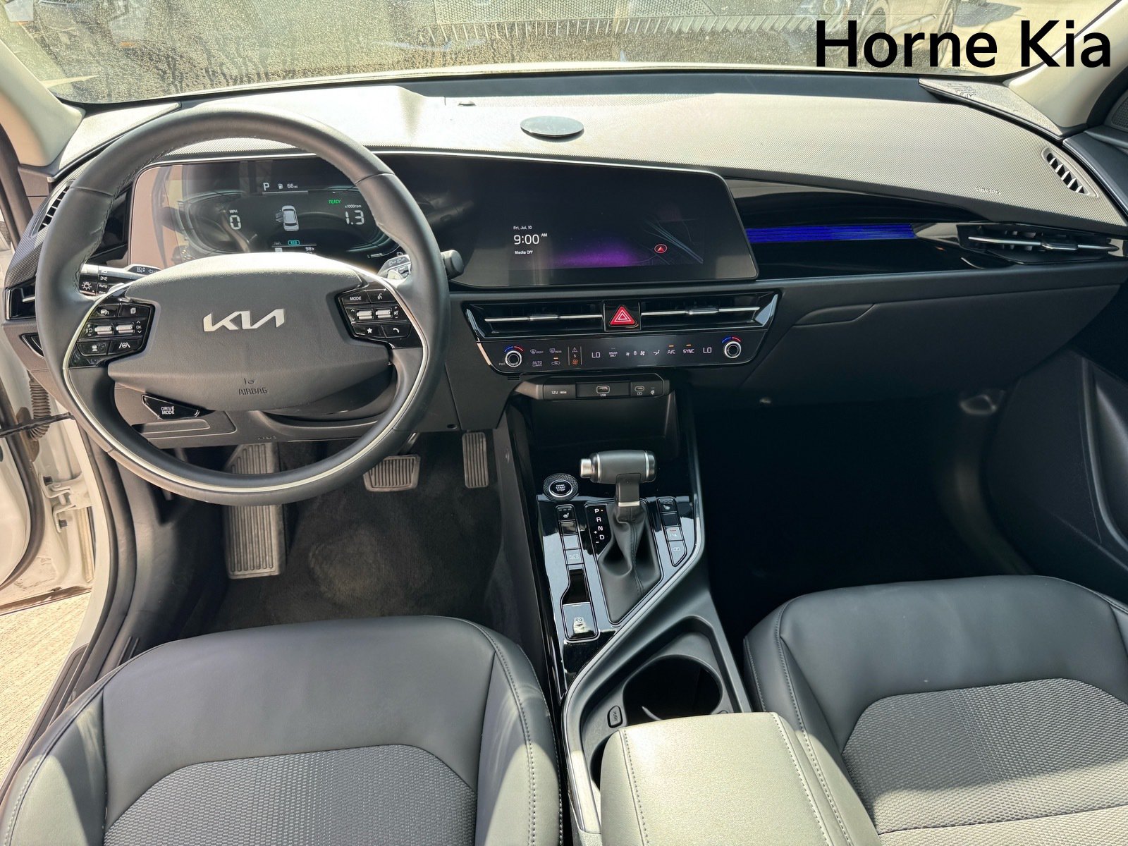 Certified 2024 Kia Niro EX FWD image 14