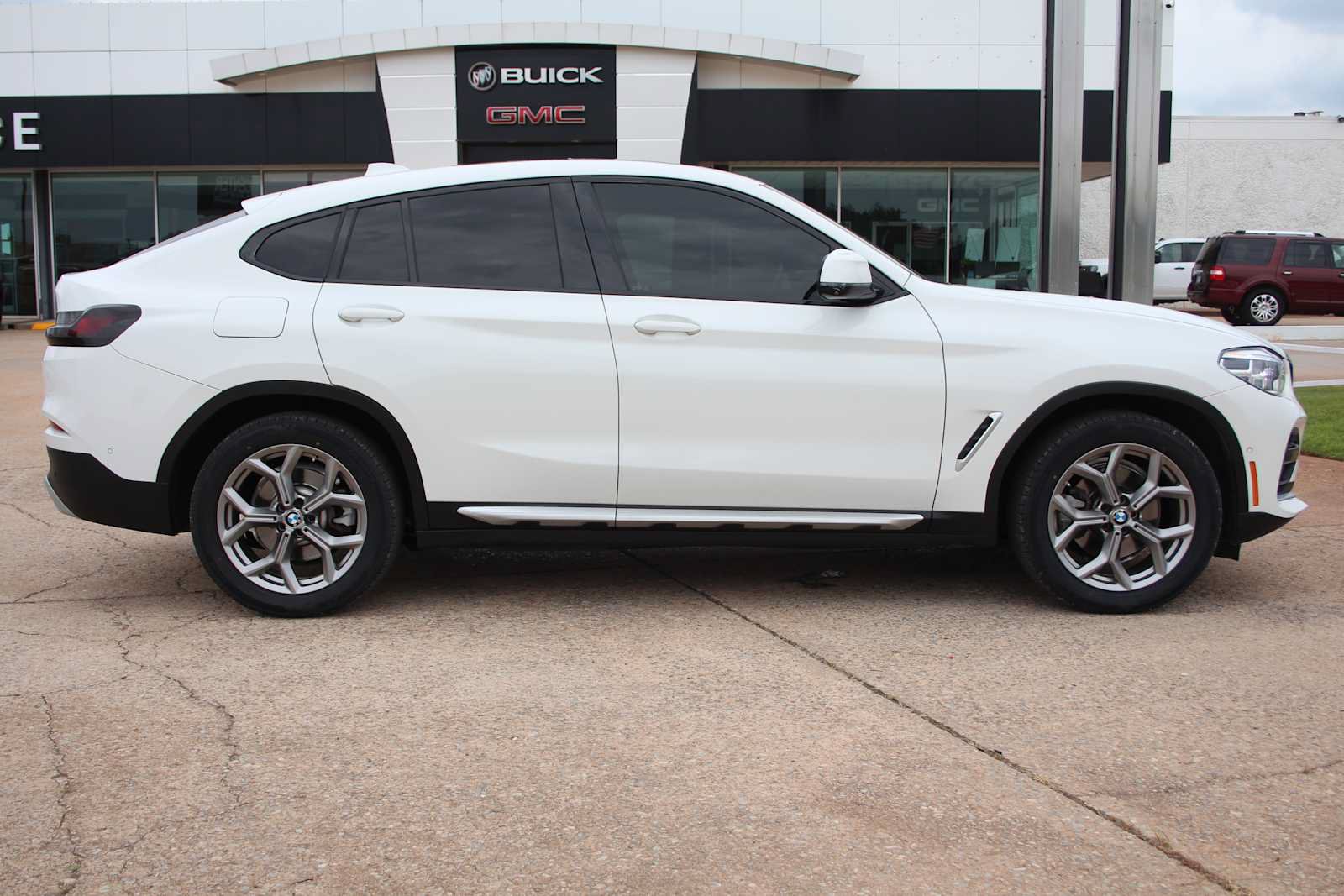 Used 2021 BMW X4 xDrive30i w/ Executive Package AWD/4WD image 13