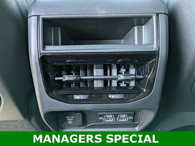 New 2025 Jeep Grand Cherokee Altitude image 24