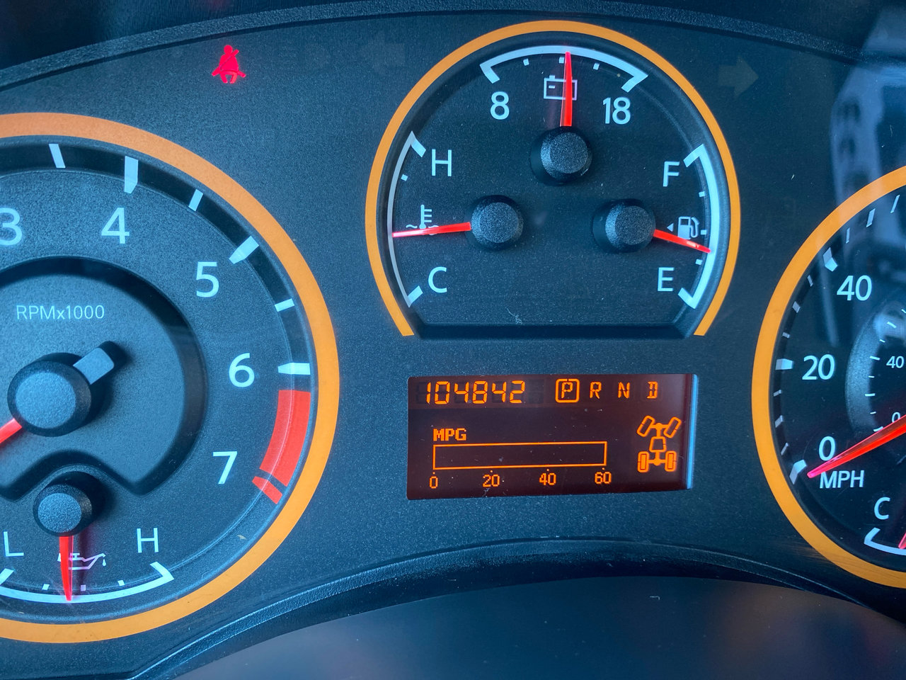 Used 2013 Nissan Titan SV image 21