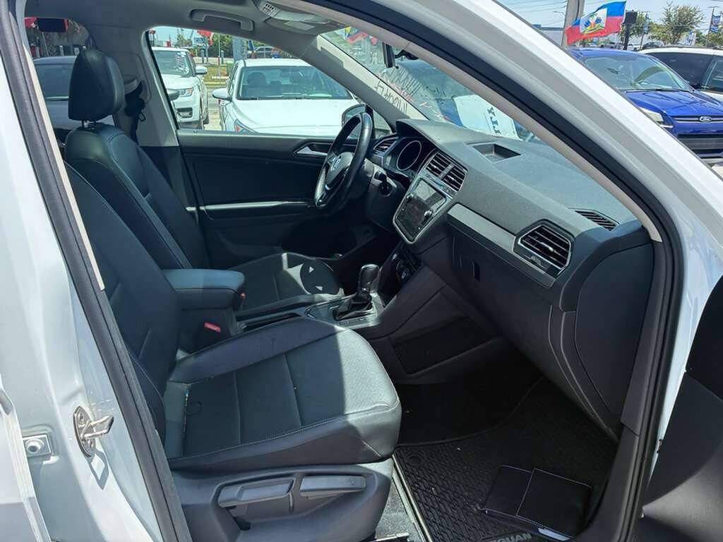 Used 2018 Volkswagen Tiguan SEL FWD image 9