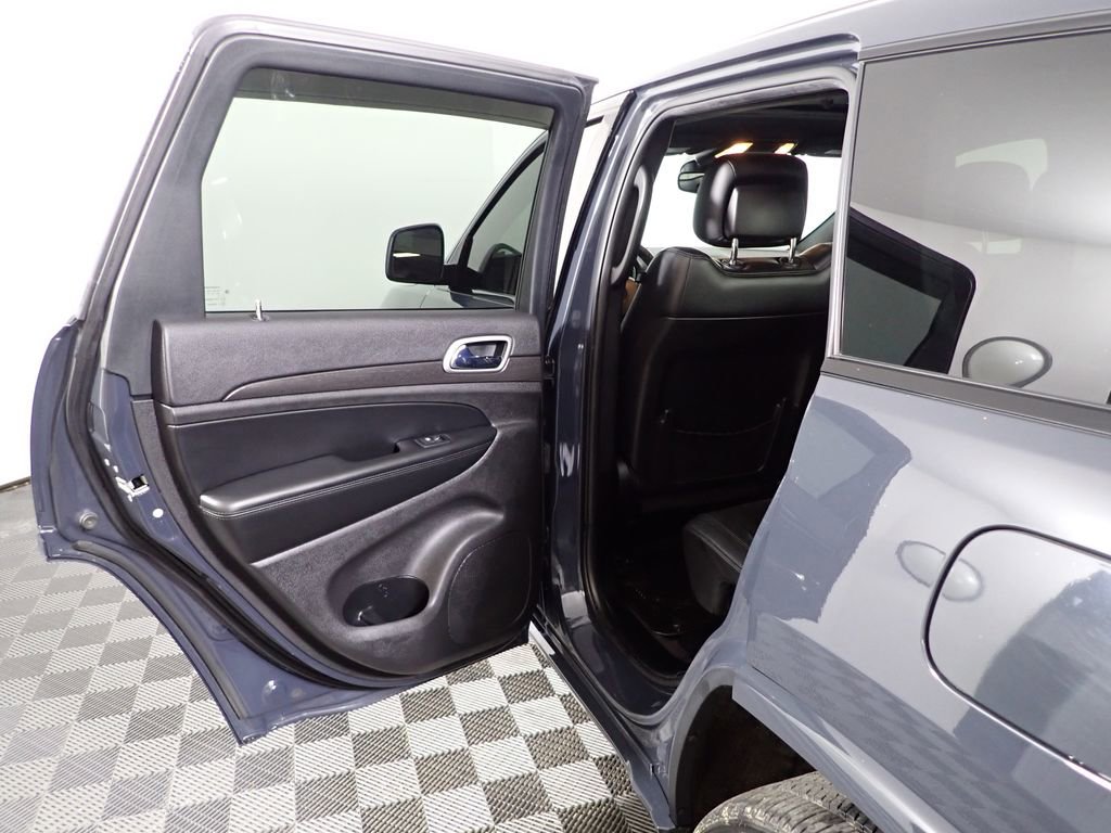 Used 2018 Jeep Grand Cherokee Altitude image 35
