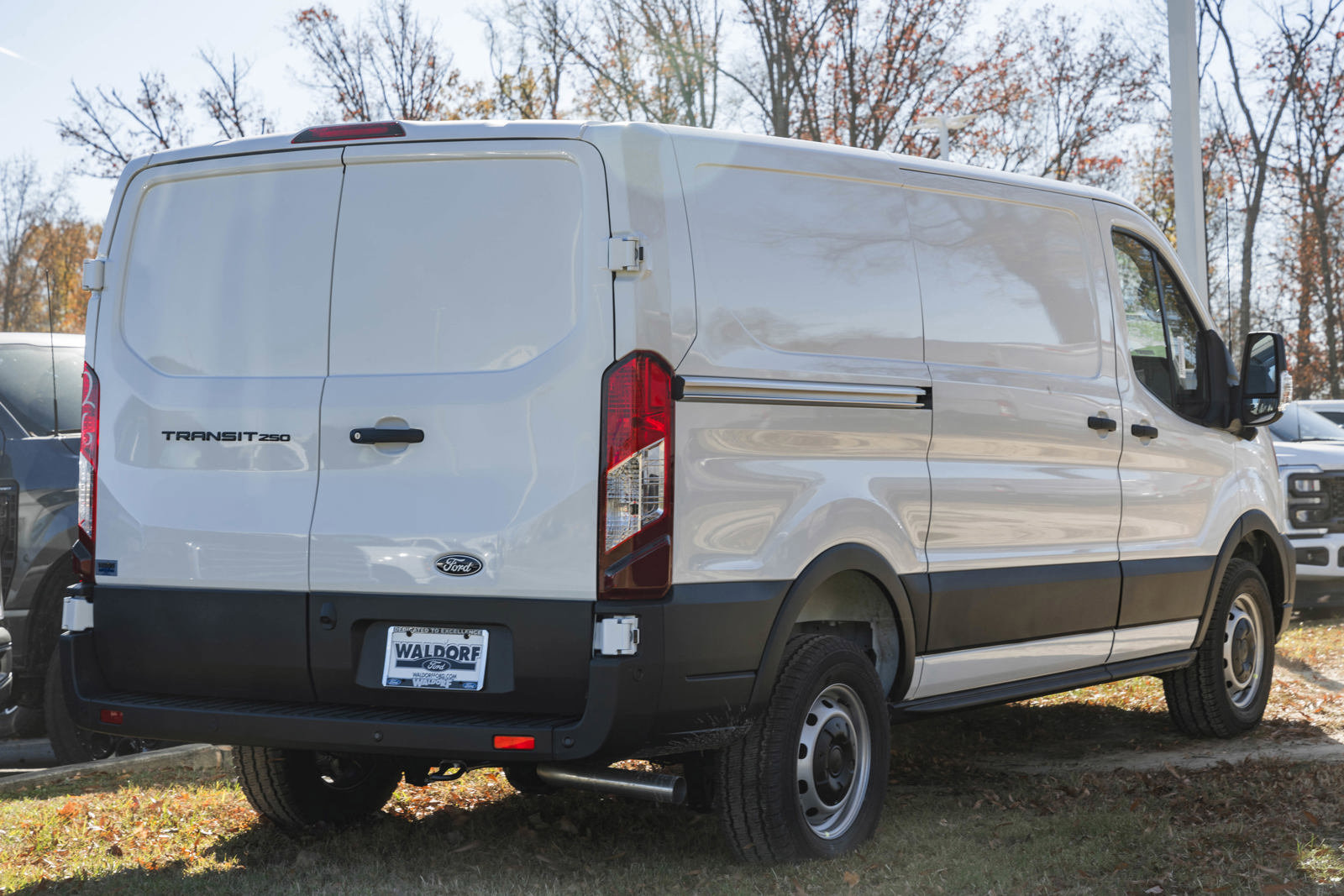 New 2026 Ford Transit 250 Low Roof RWD image 4