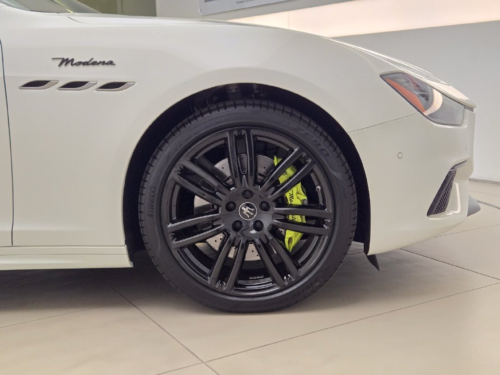 Certified 2023 Maserati Ghibli Modena RWD image 7