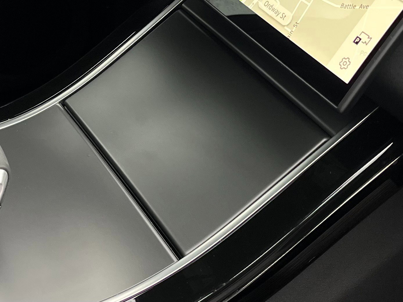 Used 2024 Land Rover Range Rover Evoque Dynamic SE image 36