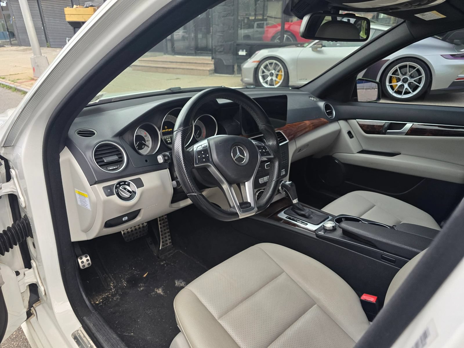 Used 2014 Mercedes-Benz C 300 4MATIC Sedan image 35