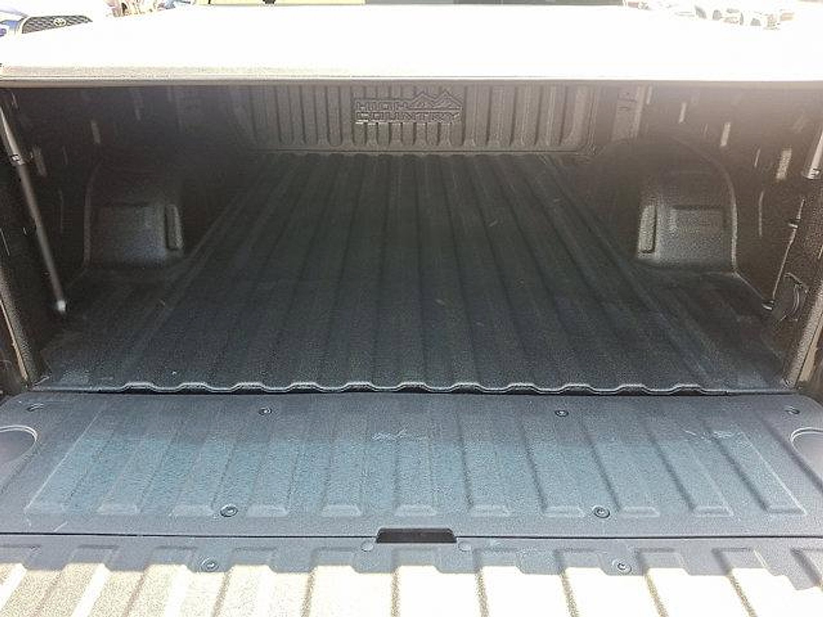 Used 2024 Chevrolet Silverado 1500 High Country w/ High Country Premium Package image 59