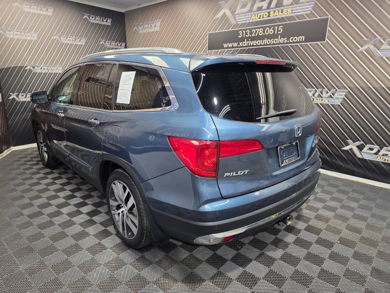 Used 2017 Honda Pilot Touring image 9
