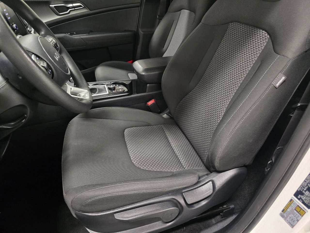 Used 2024 Kia Sportage LX FWD image 20