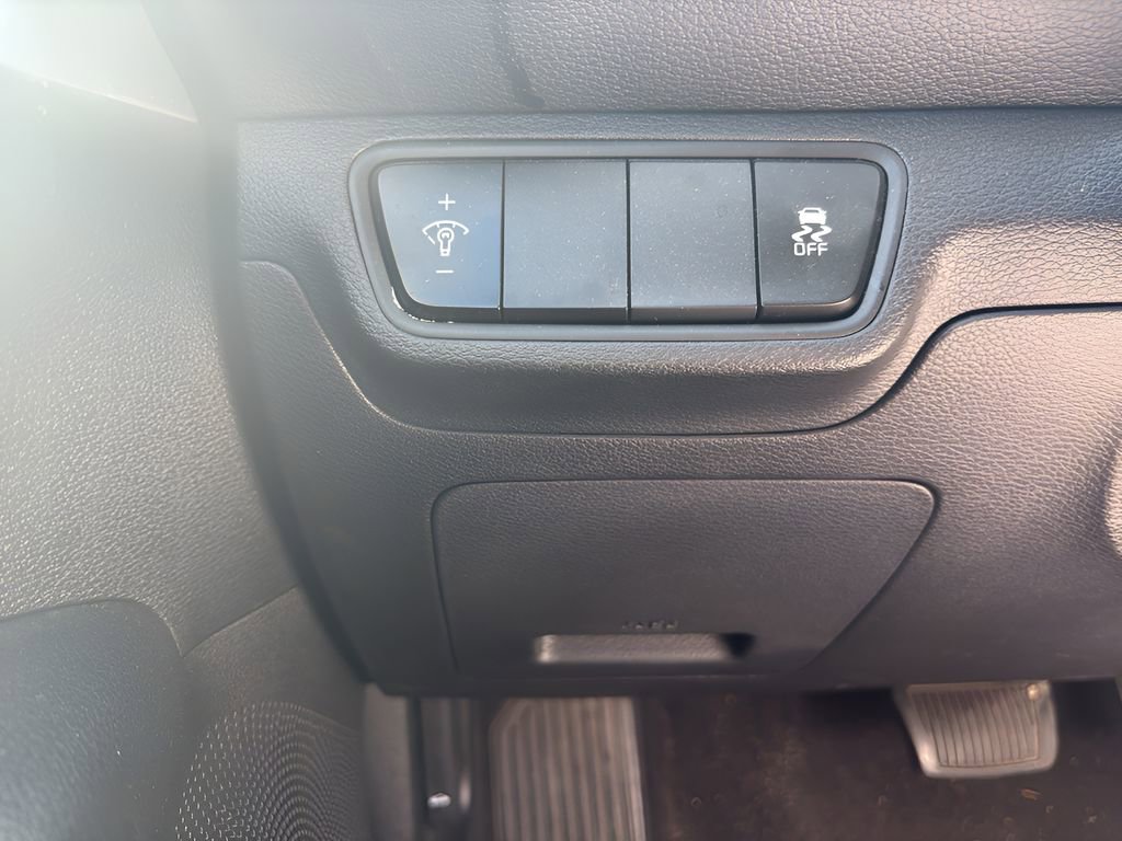 Used 2023 Kia Forte LXS image 23