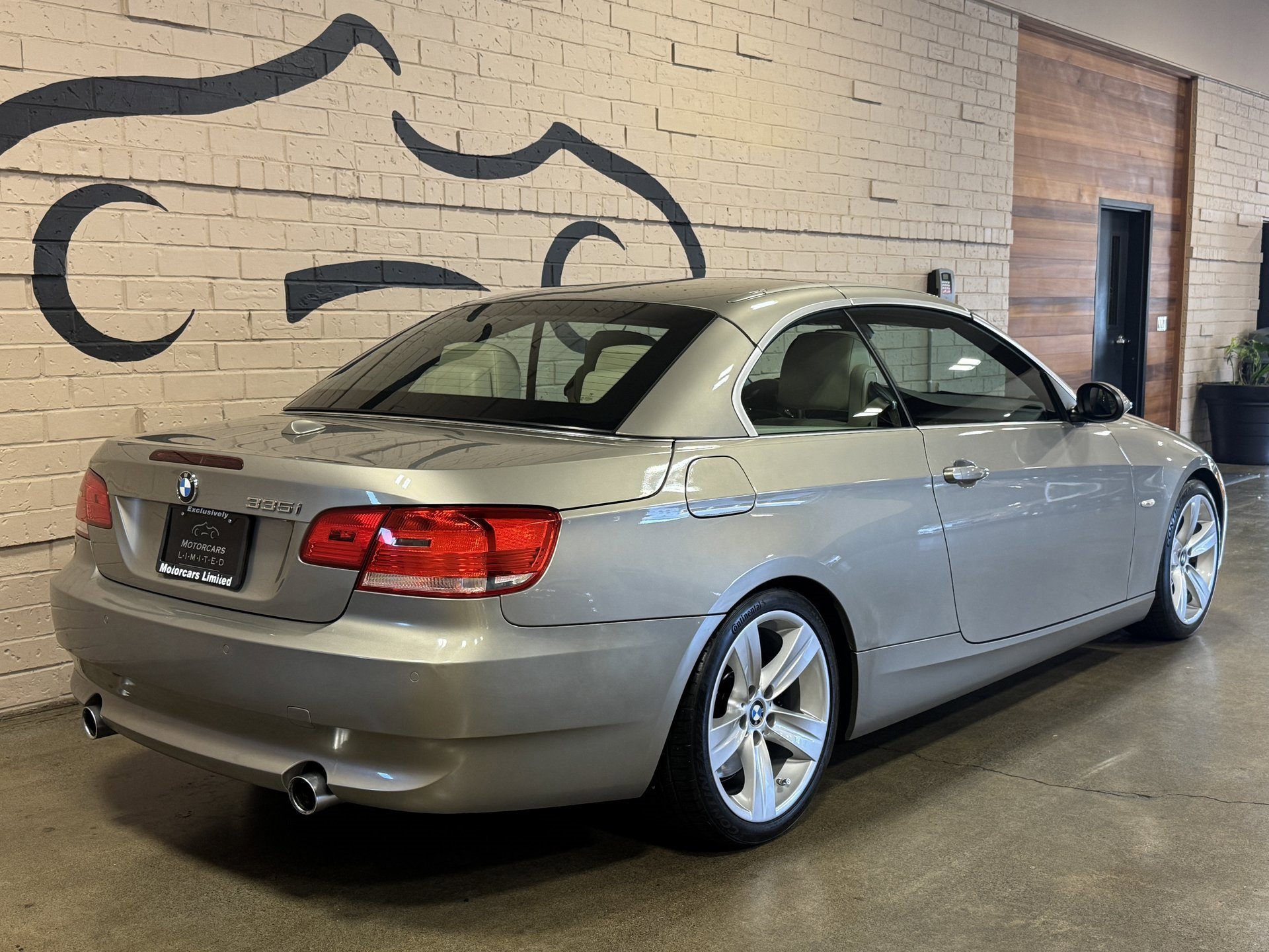 Used 2008 BMW 335i Convertible image 5