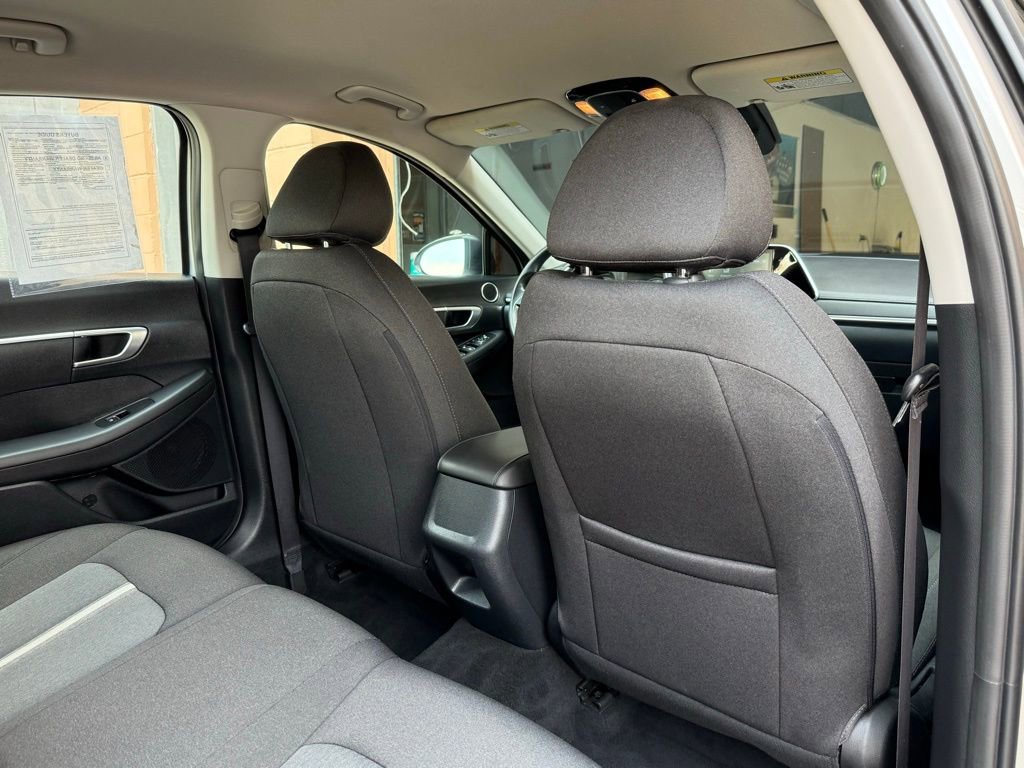 Used 2020 Hyundai Sonata SE w/ Winter Weather Package FWD image 16