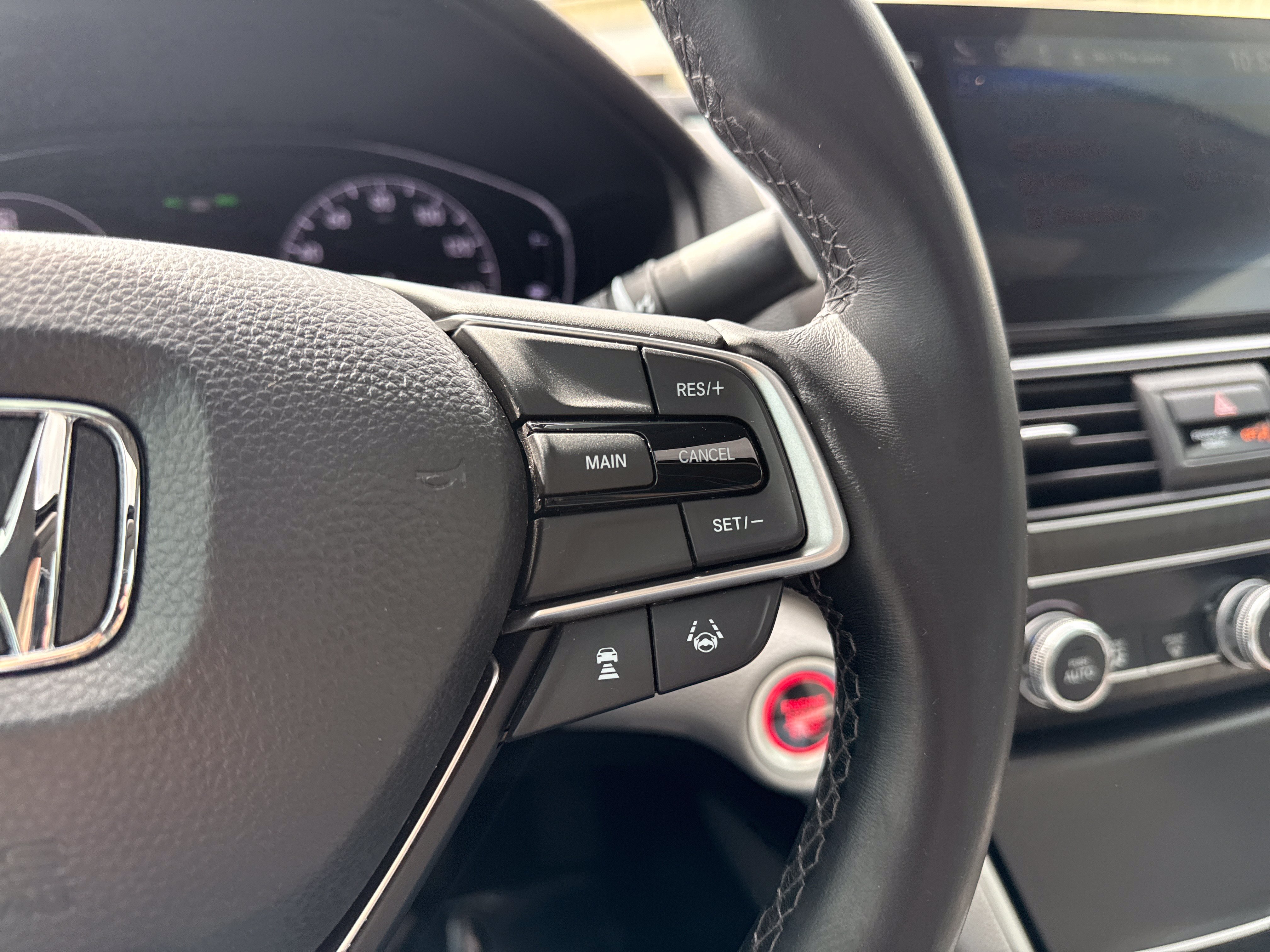 Used 2018 Honda Accord EX-L image 27