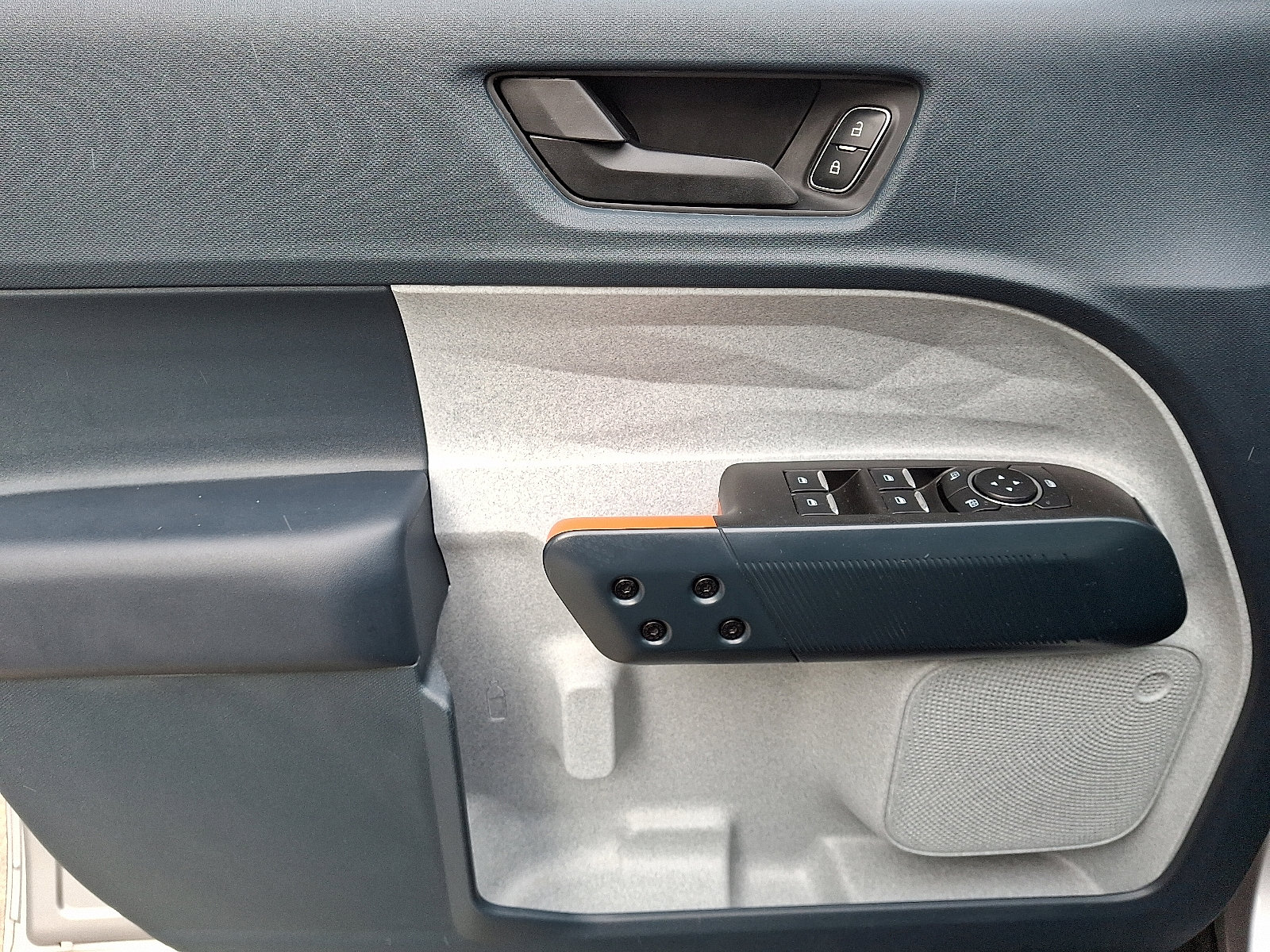 Certified 2024 Ford Maverick XLT w/ XLT Luxury Package image 15