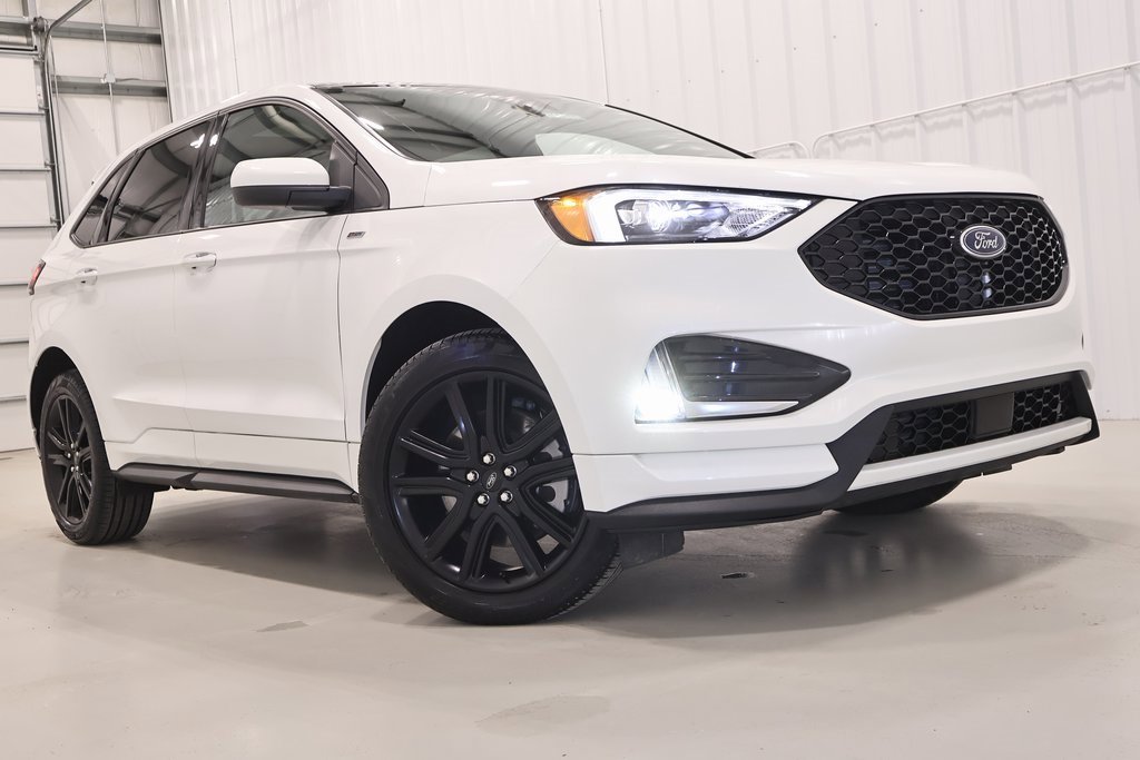Certified 2023 Ford Edge ST-Line w/ Cargo Accessory Package image 44