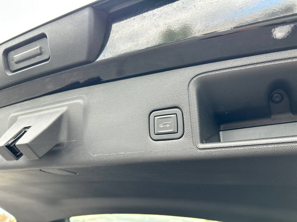 Certified 2023 GMC Terrain AT4 AWD/4WD image 37