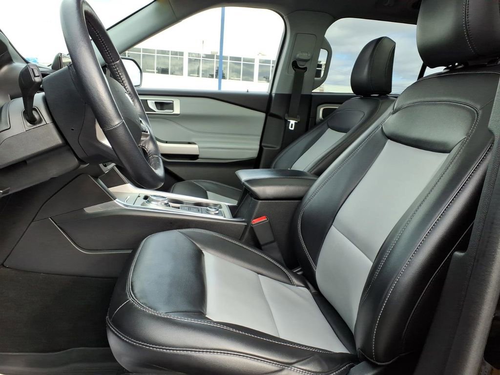 Certified 2023 Ford Explorer XLT w/ Equipment Group 202A image 16