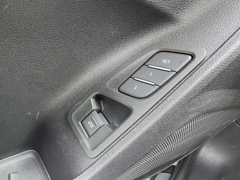 Used 2024 Audi Q3 2.0T Premium Plus w/ Premium Plus Package image 17
