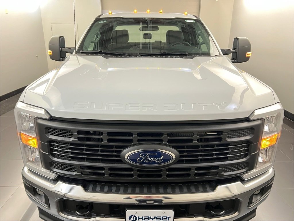 New 2026 Ford F250 XL w/ XL Chrome Package image 2