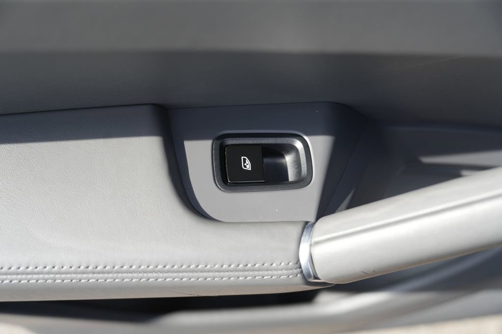 Used 2019 Porsche Cayenne S image 30