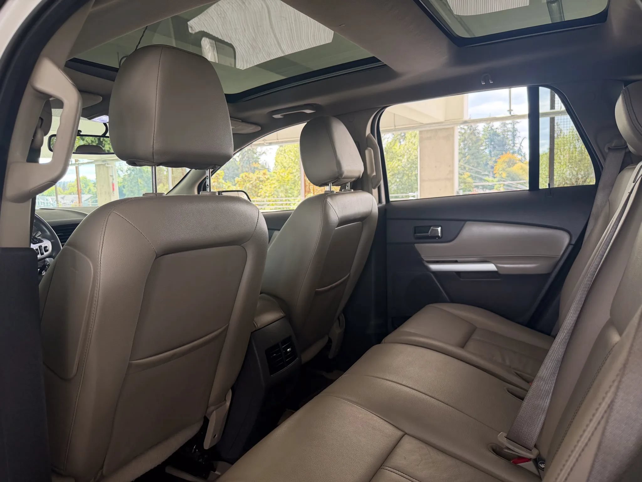 Used 2013 Ford Edge SEL FWD image 18