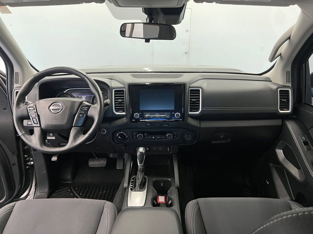 Used 2024 Nissan Frontier SV w/ Technology Package AWD/4WD image 14