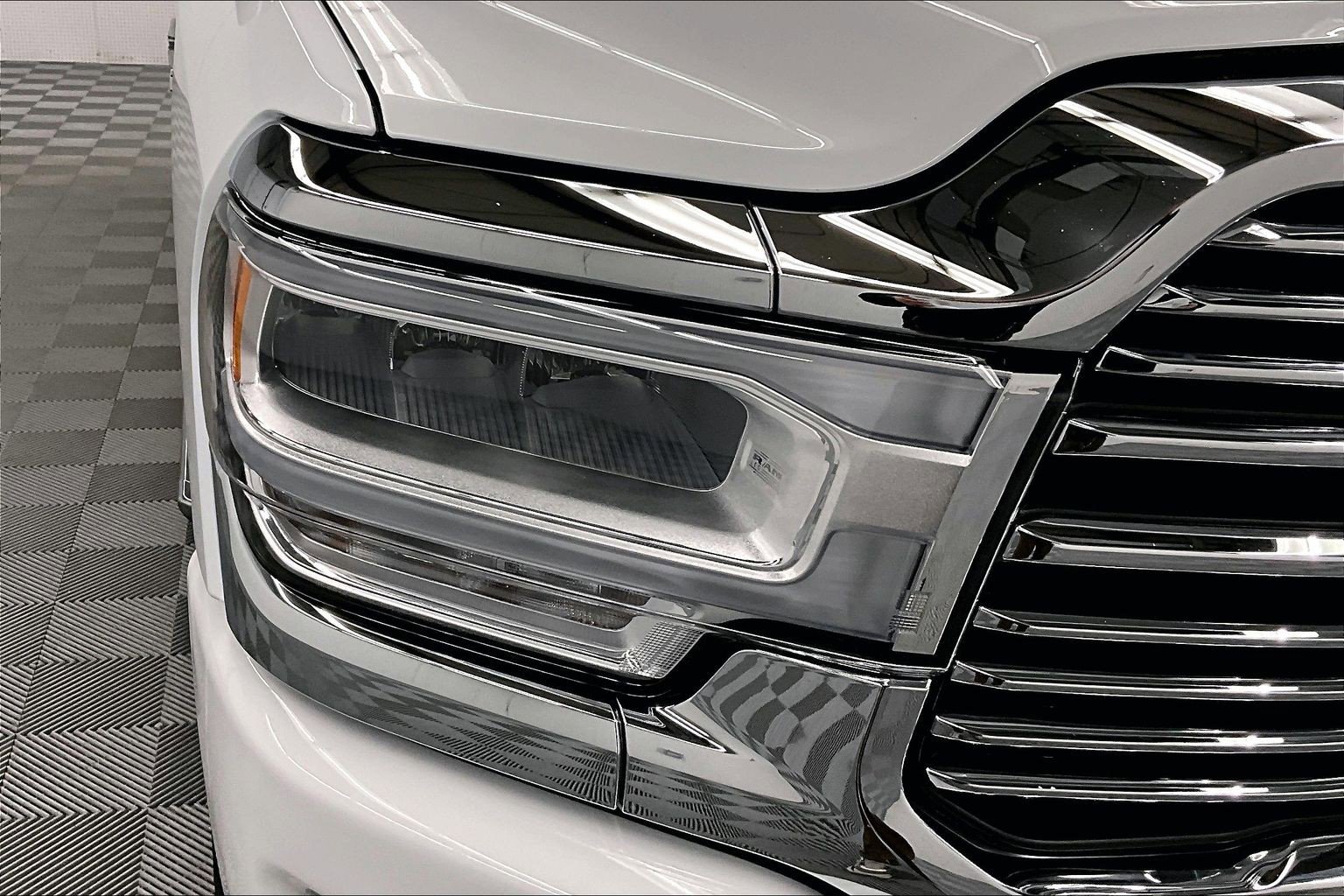 Used 2024 RAM 2500 Laramie w/ Safety Group AWD/4WD image 34