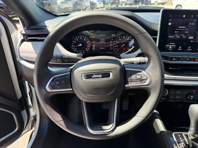 Used 2024 Jeep Compass Sport image 34