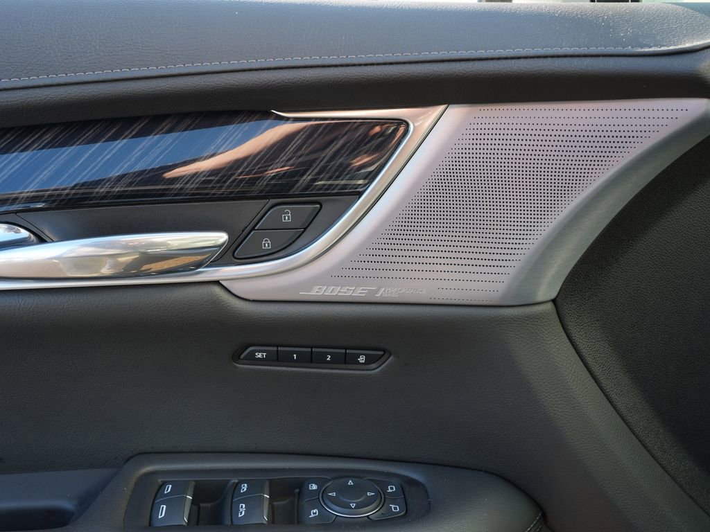 Used 2025 Cadillac XT6 Premium Luxury image 20