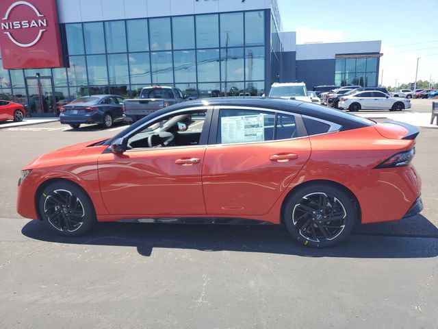 New 2026 Nissan Sentra SR w/ SR Premium Package FWD image 4