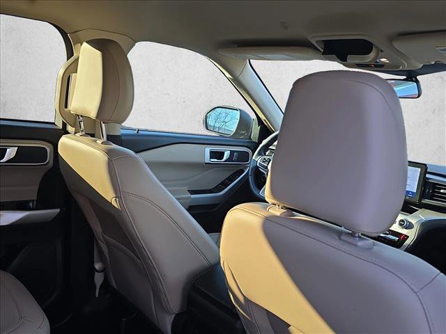 Used 2022 Ford Explorer XLT w/ Equipment Group 202A image 21