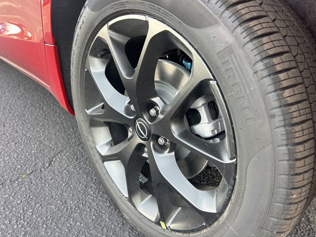 New 2026 Chrysler Pacifica Limited w/ S Appearance Package image 25