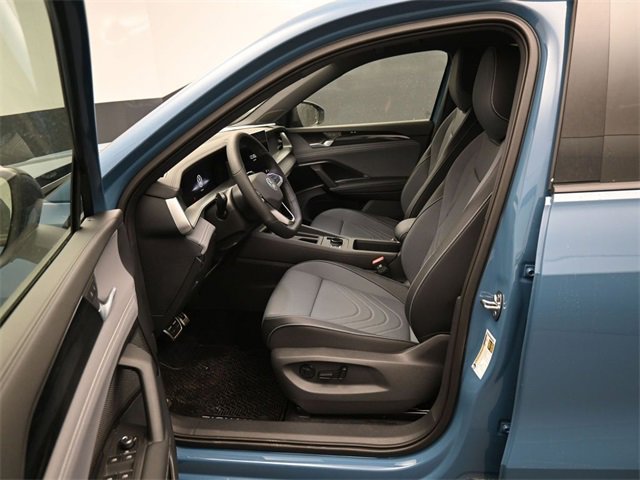 New 2026 Volkswagen Tiguan SE R-Line image 9