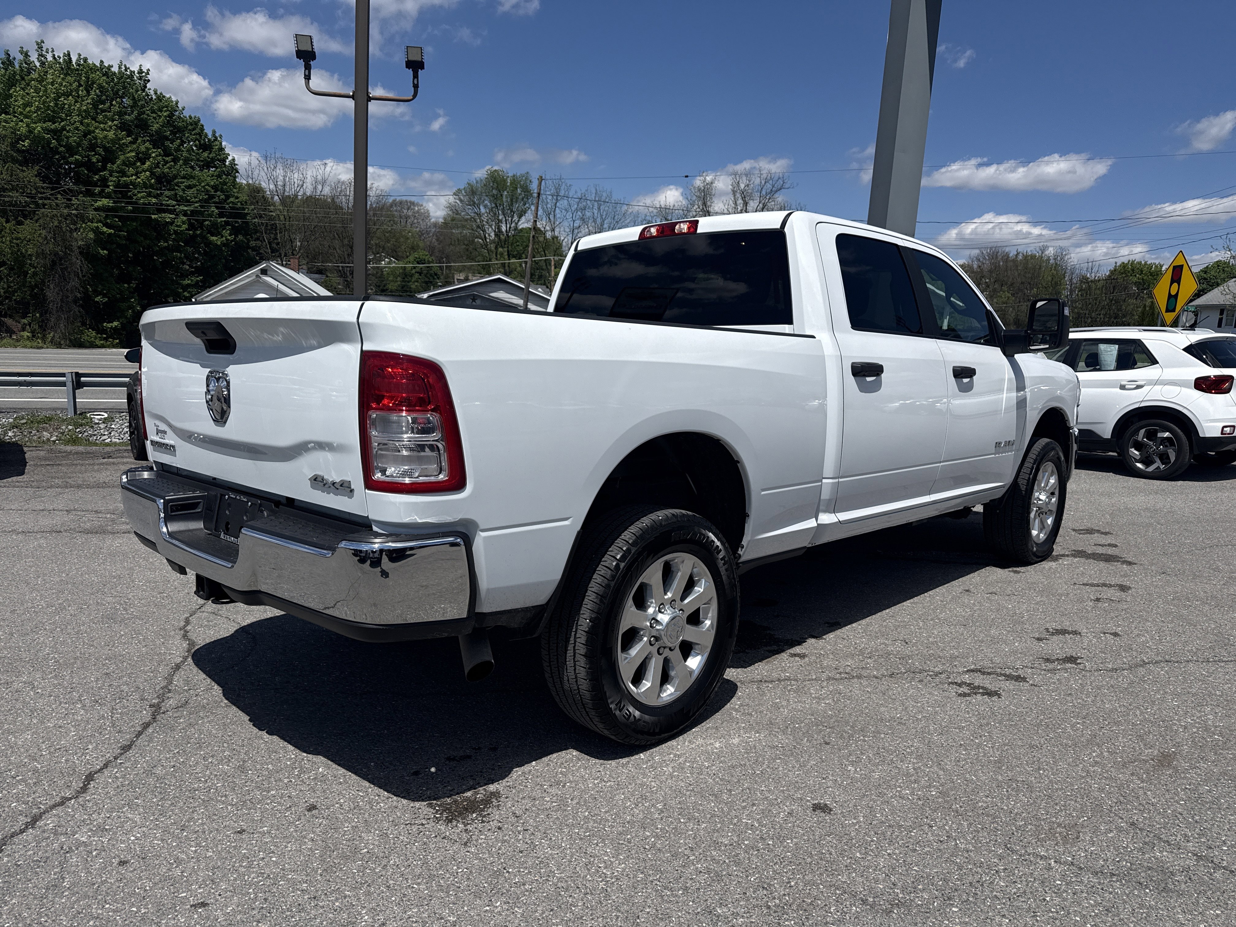 Used 2023 RAM 2500 Big Horn w/ Level 1 Equipment Group AWD/4WD image 3