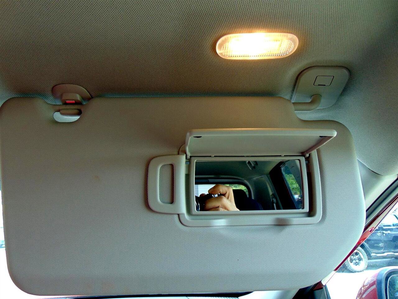 Used 2024 Nissan Rogue SV image 26