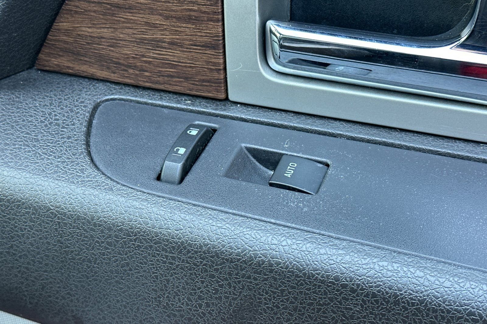 Used 2014 Ford F150 Lariat w/ Equipment Group 501A Mid image 21