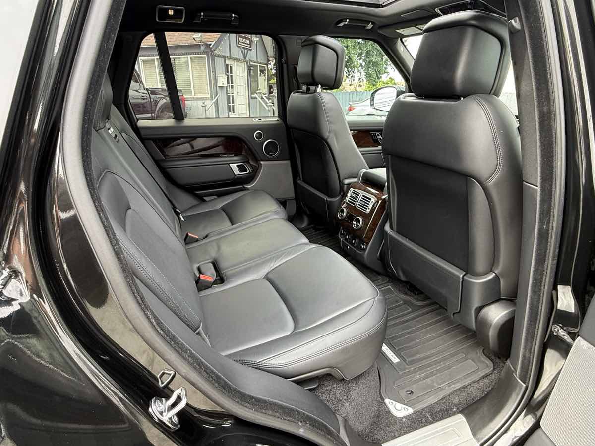 Used 2020 Land Rover Range Rover image 14