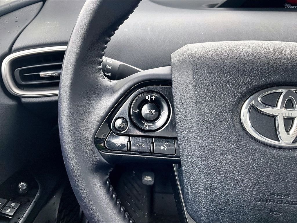 Used 2022 Toyota Prius Prime XLE FWD image 23