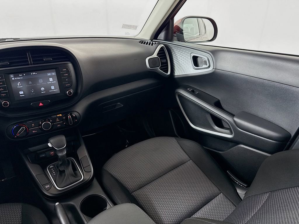 Used 2020 Kia Soul LX image 27