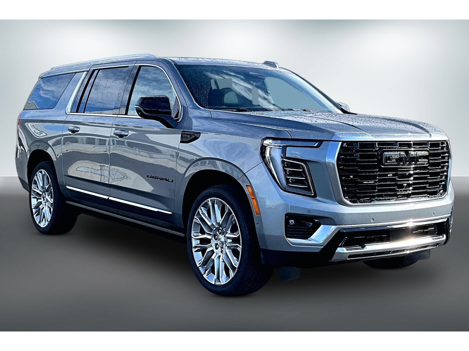 New 2026 GMC Yukon XL Denali w/ Denali Reserve Package AWD/4WD image 2