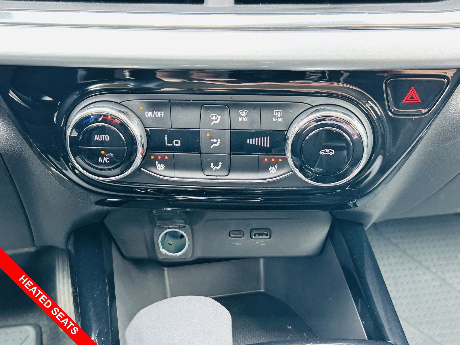 Used 2025 Chevrolet Trax LT w/ Driver Confidence Package image 5