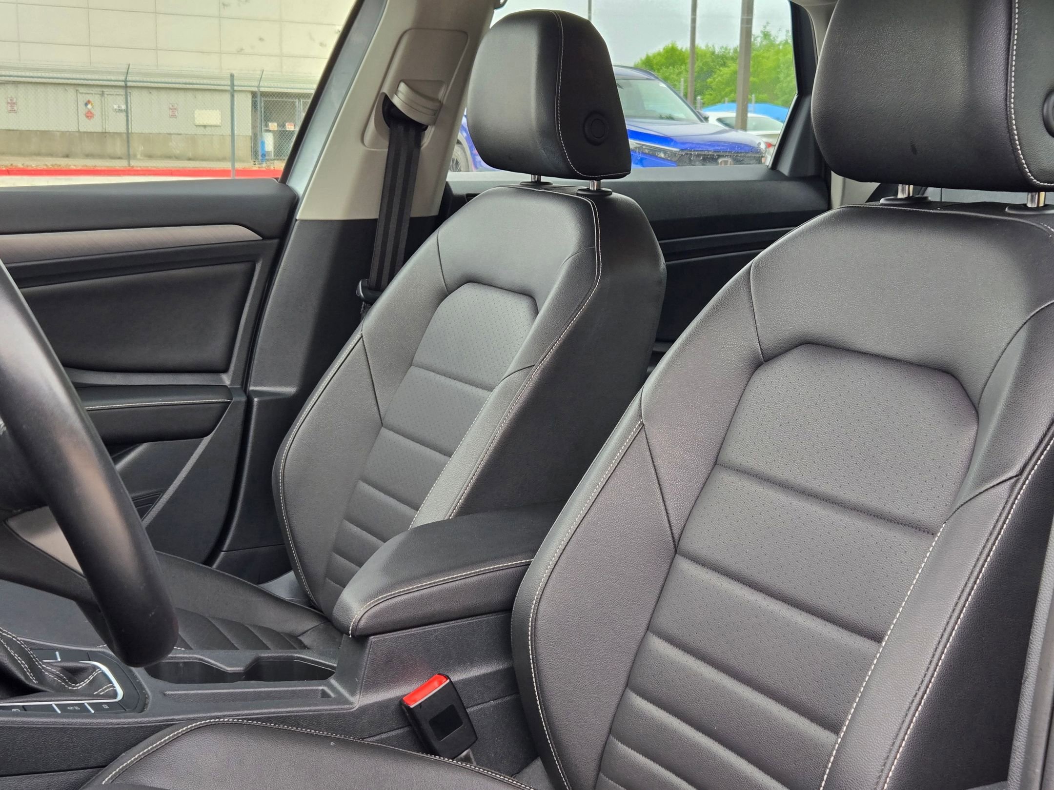 Used 2024 Volkswagen Jetta SE FWD image 13