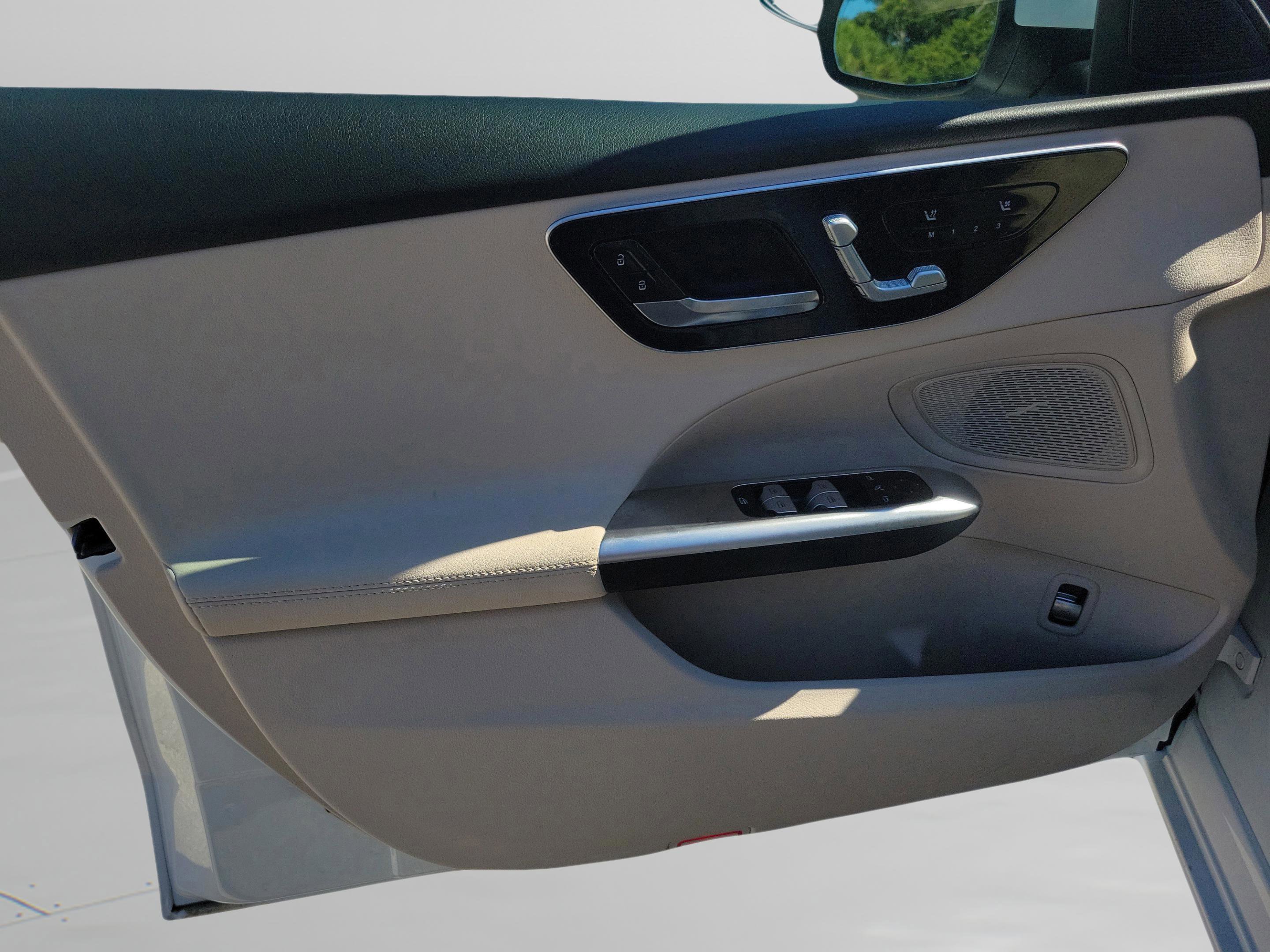 Used 2025 Mercedes-Benz C 300 C 300 image 15