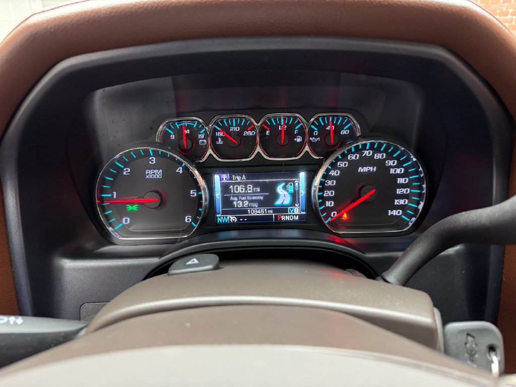 Used 2015 Chevrolet Silverado 1500 High Country w/ High Country Premium Package AWD/4WD image 15
