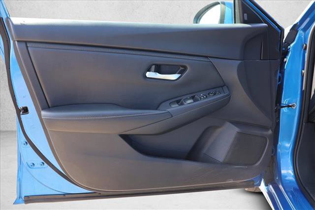 Used 2024 Nissan Sentra SV FWD image 12