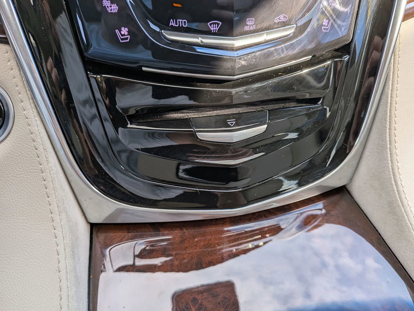 Used 2016 Cadillac Escalade ESV Luxury image 80