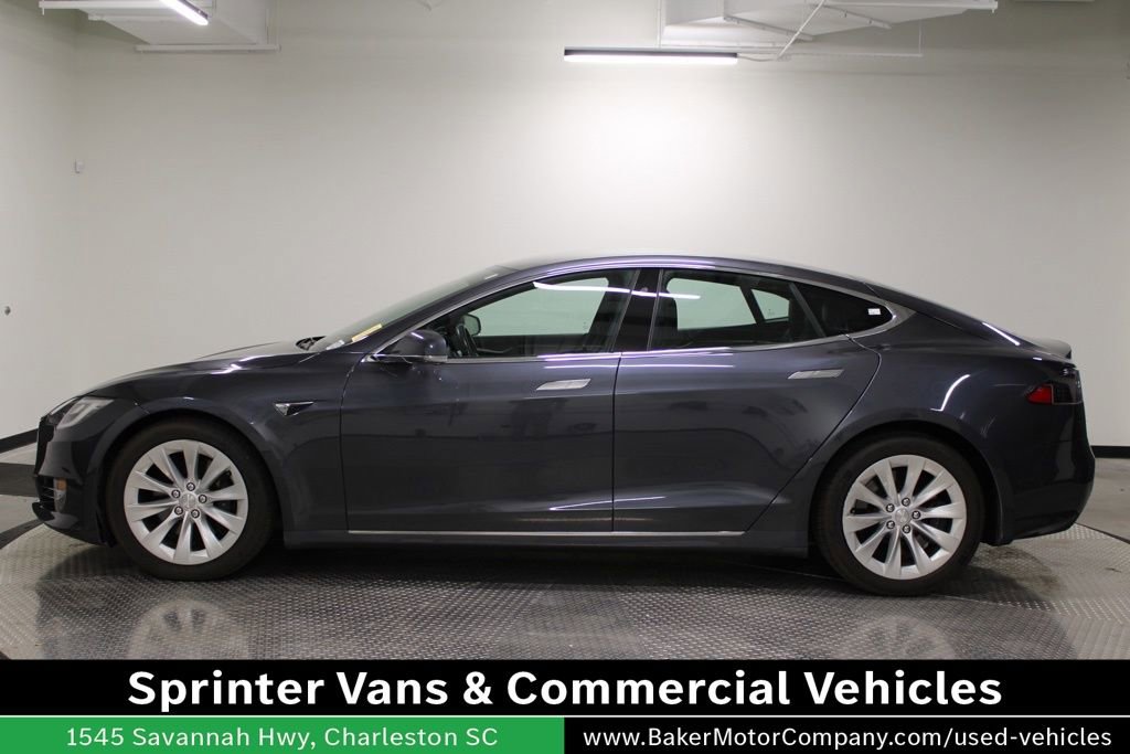 Used 2017 Tesla Model S 60D image 2