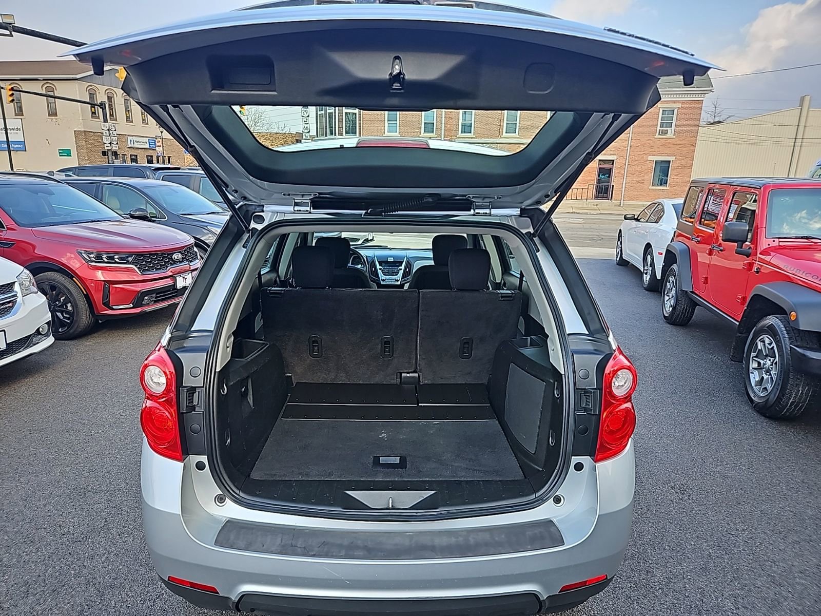 Used 2015 Chevrolet Equinox LS w/ LPO, Protection Package FWD image 17