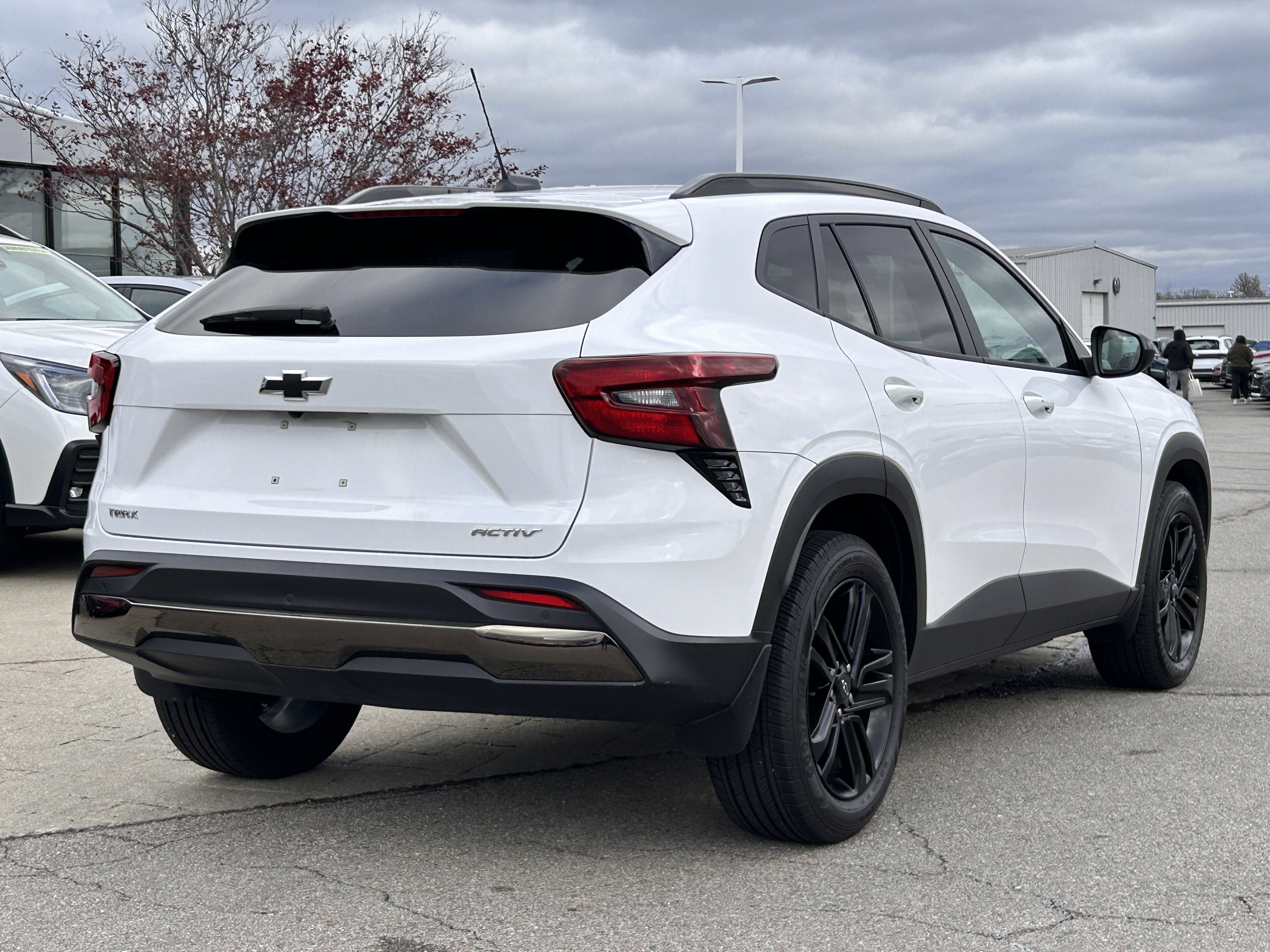 Used 2025 Chevrolet Trax ACTIV w/ Sunroof Package image 7