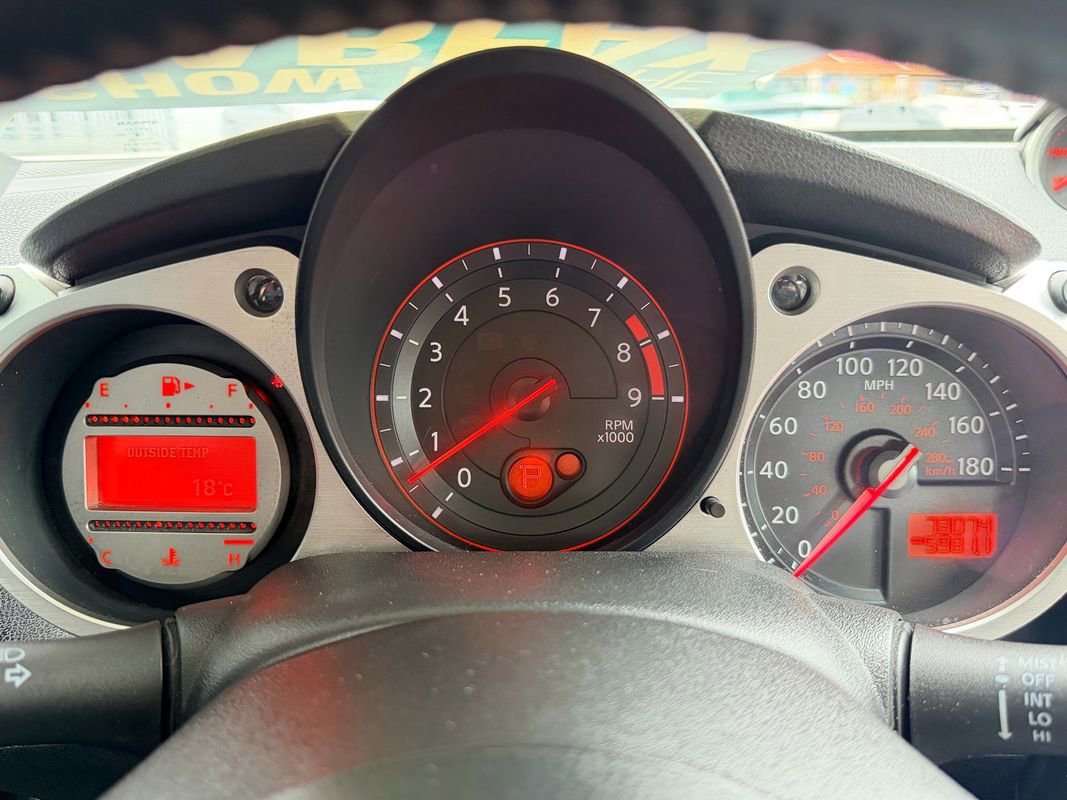 Used 2009 Nissan 370Z Touring w/ Sport Pkg RWD image 22